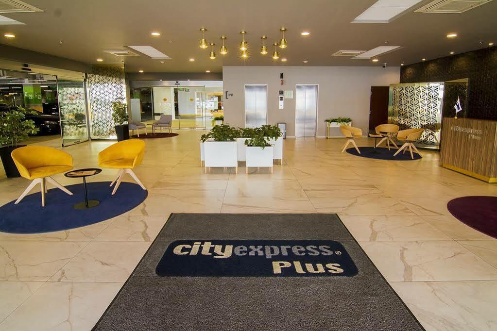 City Express Plus By Marriott Cancun Aeropuerto Riviera Buitenkant foto